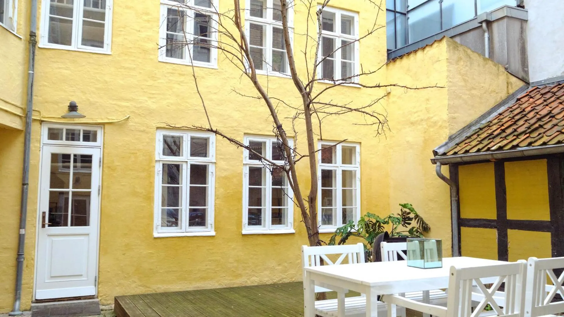 Located In The Heart Of Copenhagen Apartment